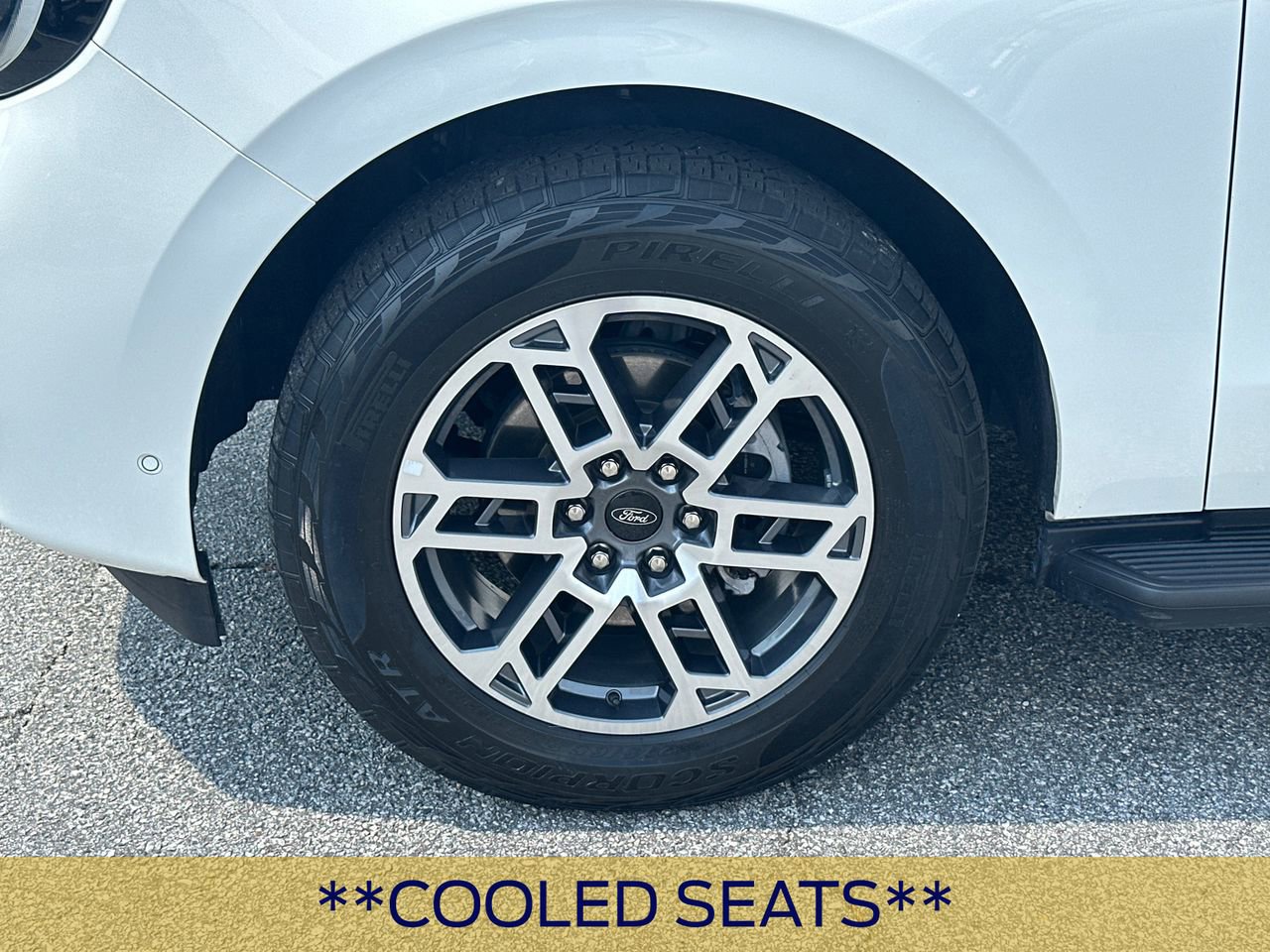 Certified 2025 Ford Expedition Active AWD/4WD image 13