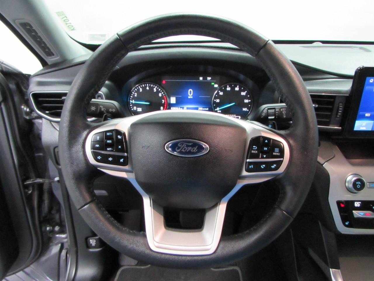 Certified 2021 Ford Explorer XLT w/ Equipment Group 202A AWD/4WD image 25