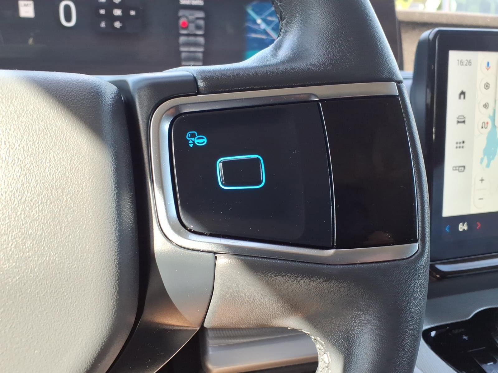 Certified 2025 Ford Expedition Active AWD/4WD image 15