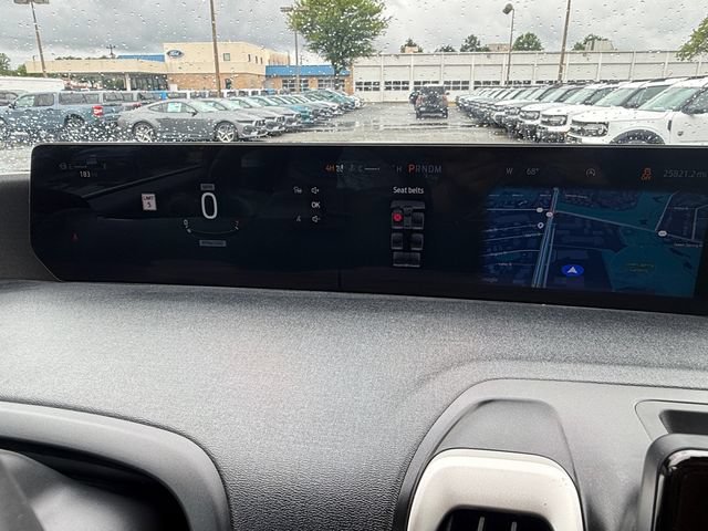 Certified 2025 Ford Expedition Active AWD/4WD image 14