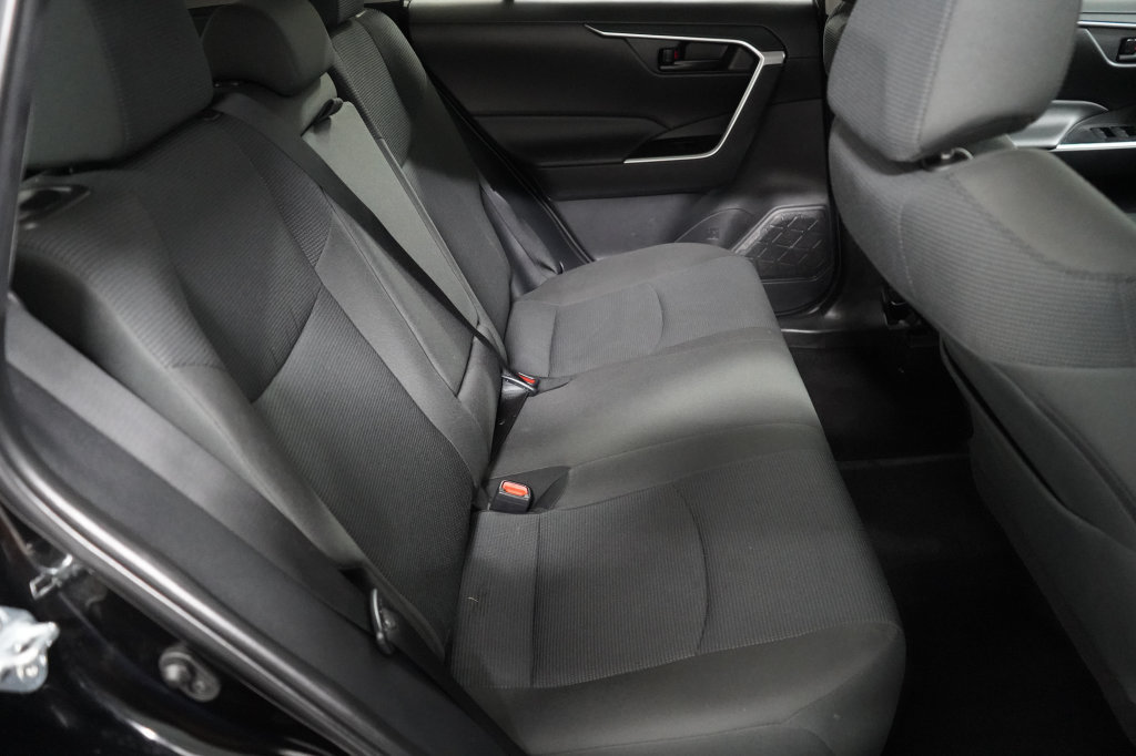 Used 2025 Toyota RAV4 LE AWD/4WD image 21
