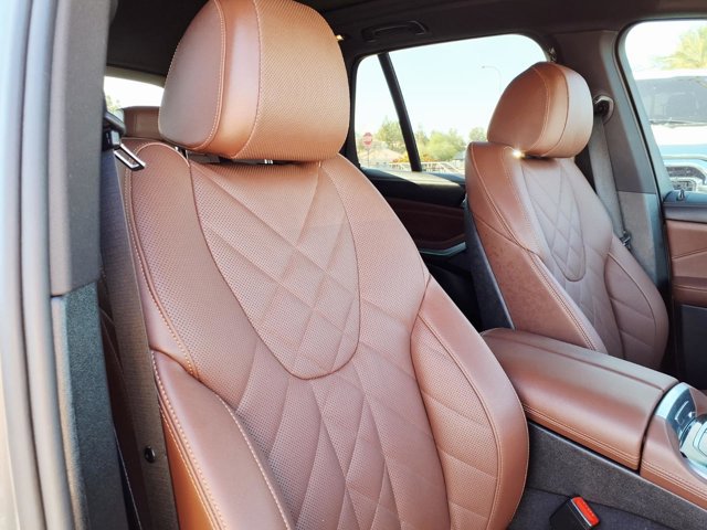 Used 2025 BMW X5 xDrive40i w/ M Sport Package image 12