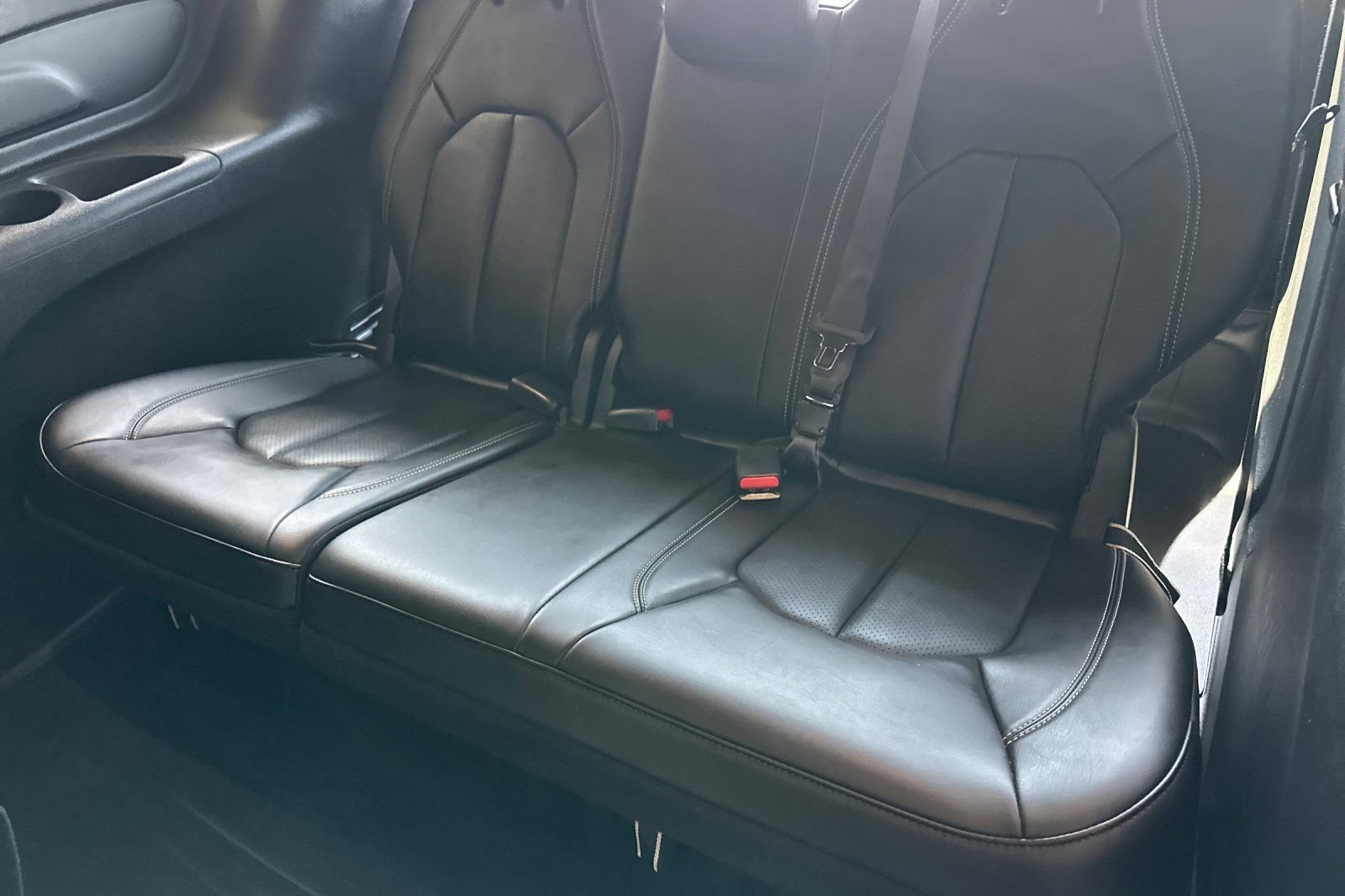 Used 2025 Chrysler Pacifica Select FWD image 15
