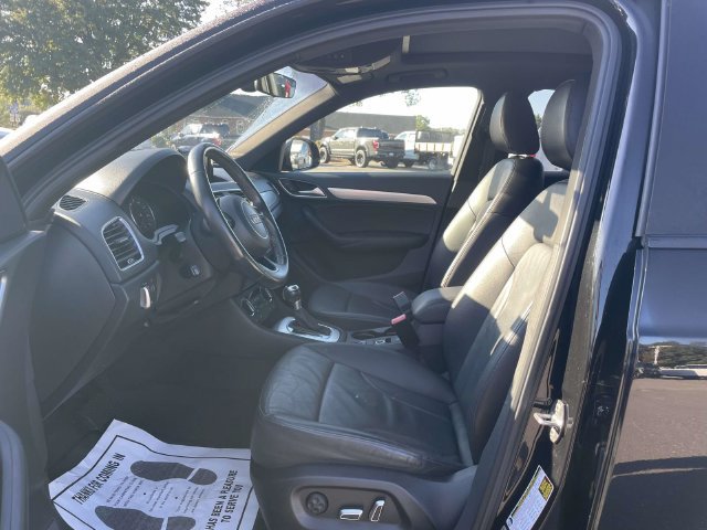 Used 2018 Audi Q3 2.0T Premium w/ Convenience Package AWD/4WD image 17