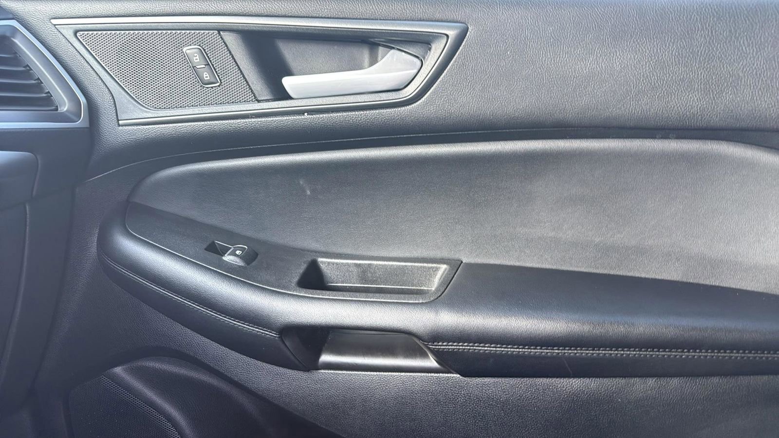 Certified 2024 Ford Edge SE w/ Black Appearance Package image 22