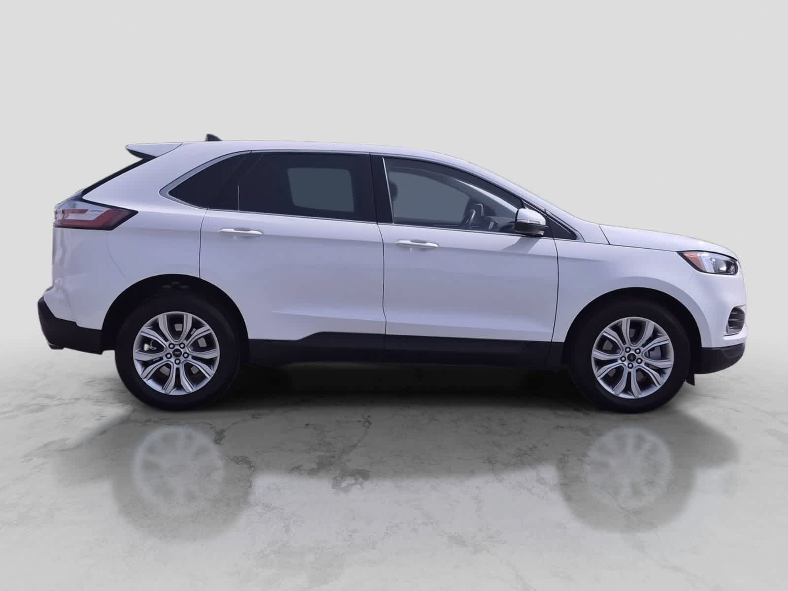 Certified 2024 Ford Edge Titanium AWD/4WD image 9