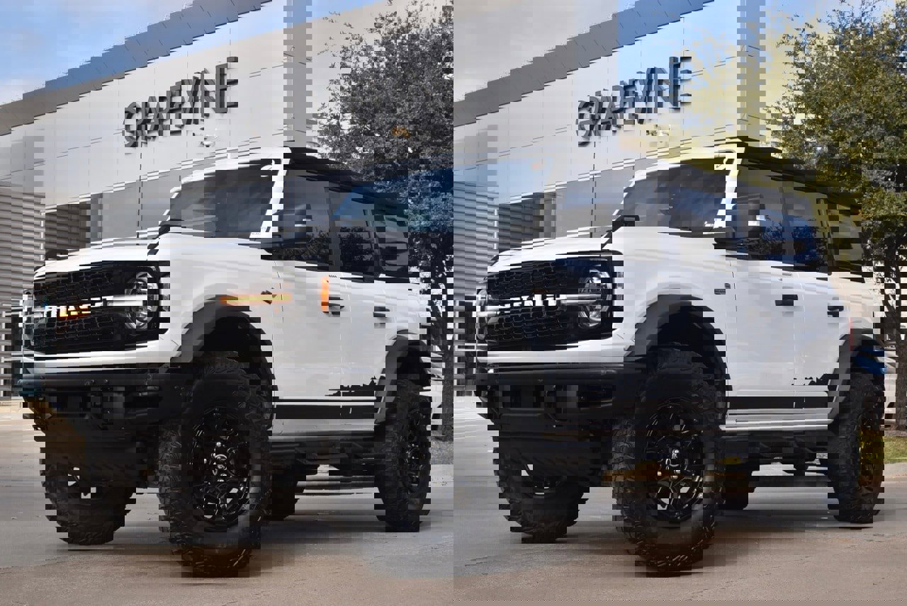 Certified 2022 Ford Bronco Wildtrak image 2