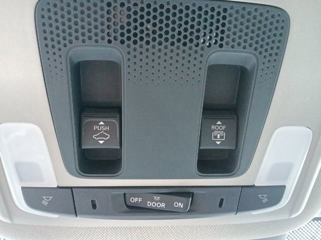 Used 2023 Honda Pilot Elite image 26