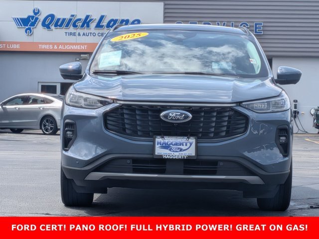 Certified 2025 Ford Escape Platinum w/ Premium Technology Package FWD image 2
