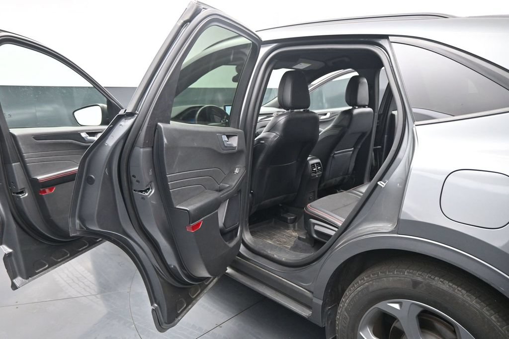 Certified 2023 Ford Escape ST-Line w/ Tech Pack #1 FWD image 18