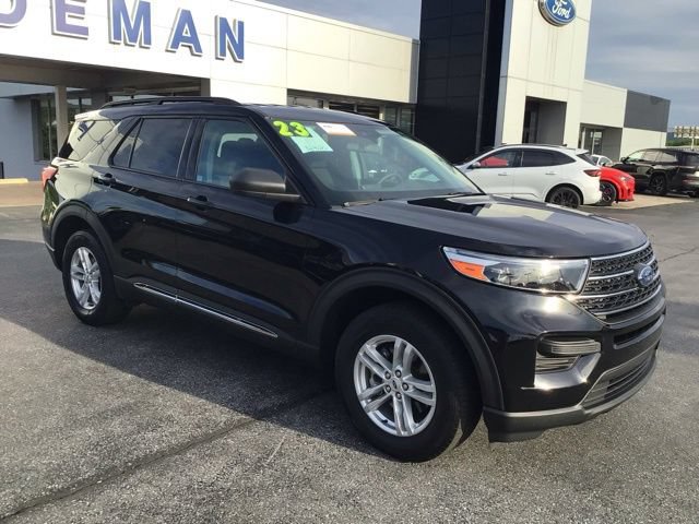 Certified 2023 Ford Explorer XLT AWD/4WD image 1