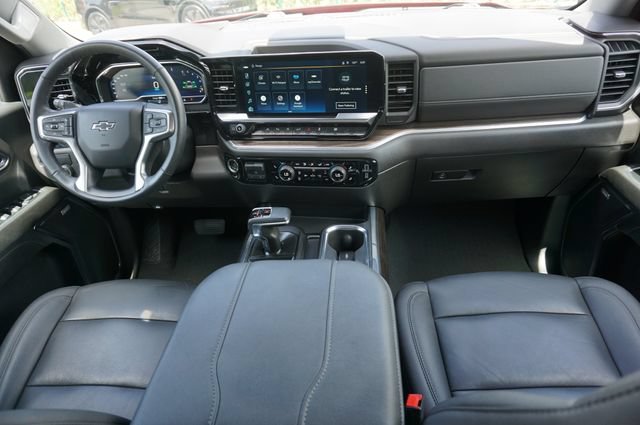 Used 2024 Chevrolet Silverado 1500 RST w/ Convenience Package II RWD image 6