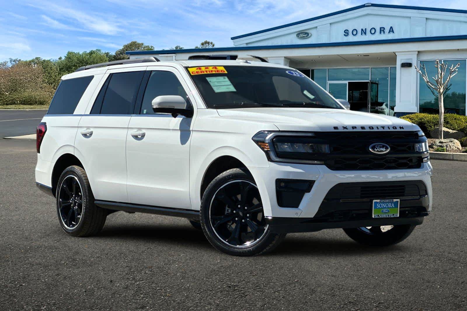 Certified 2023 Ford Expedition Limited AWD/4WD image 2