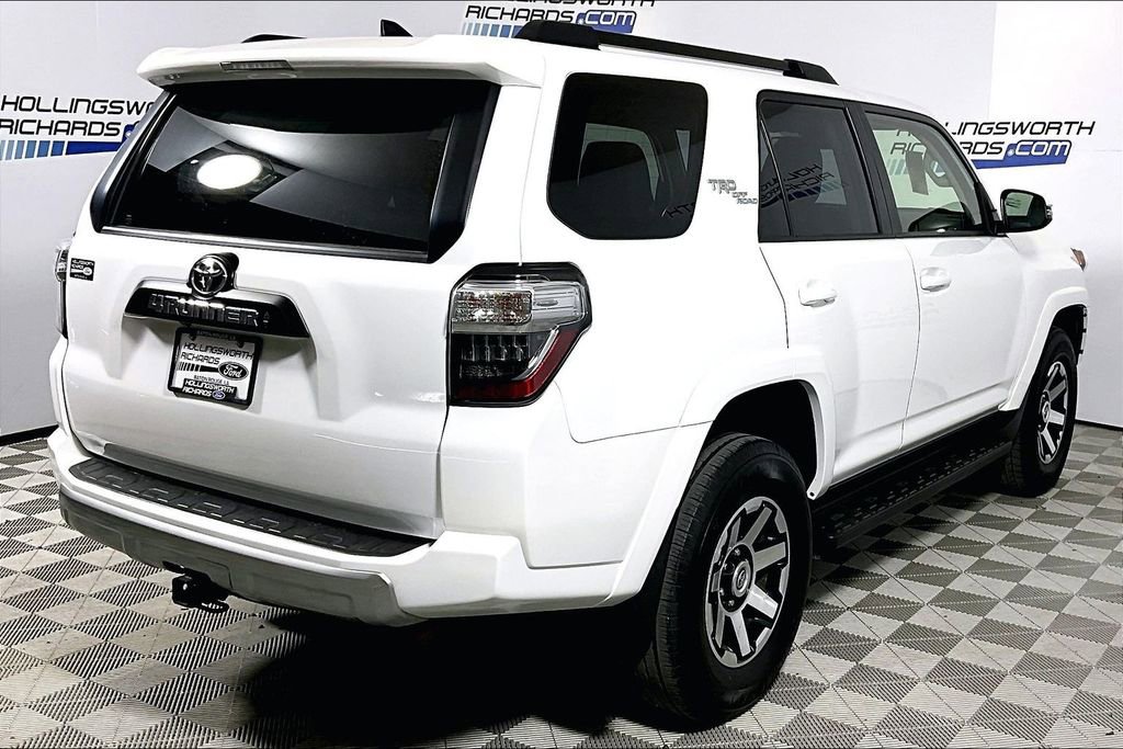 Used 2024 Toyota 4Runner TRD Off-Road Premium image 9