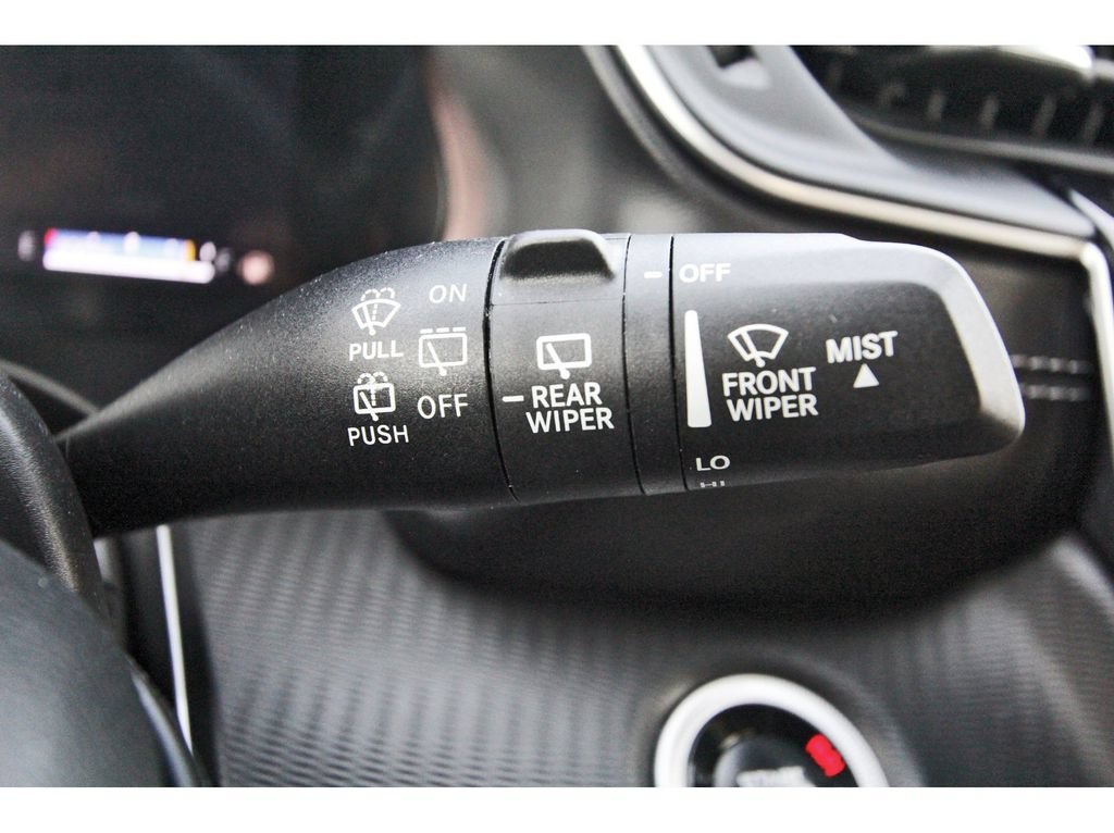 Used 2025 Jeep Grand Cherokee Altitude RWD image 18