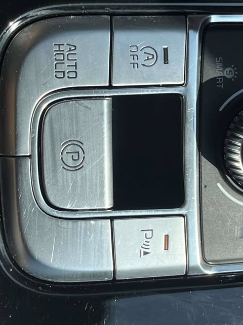 Used 2025 Kia Telluride AWD image 31