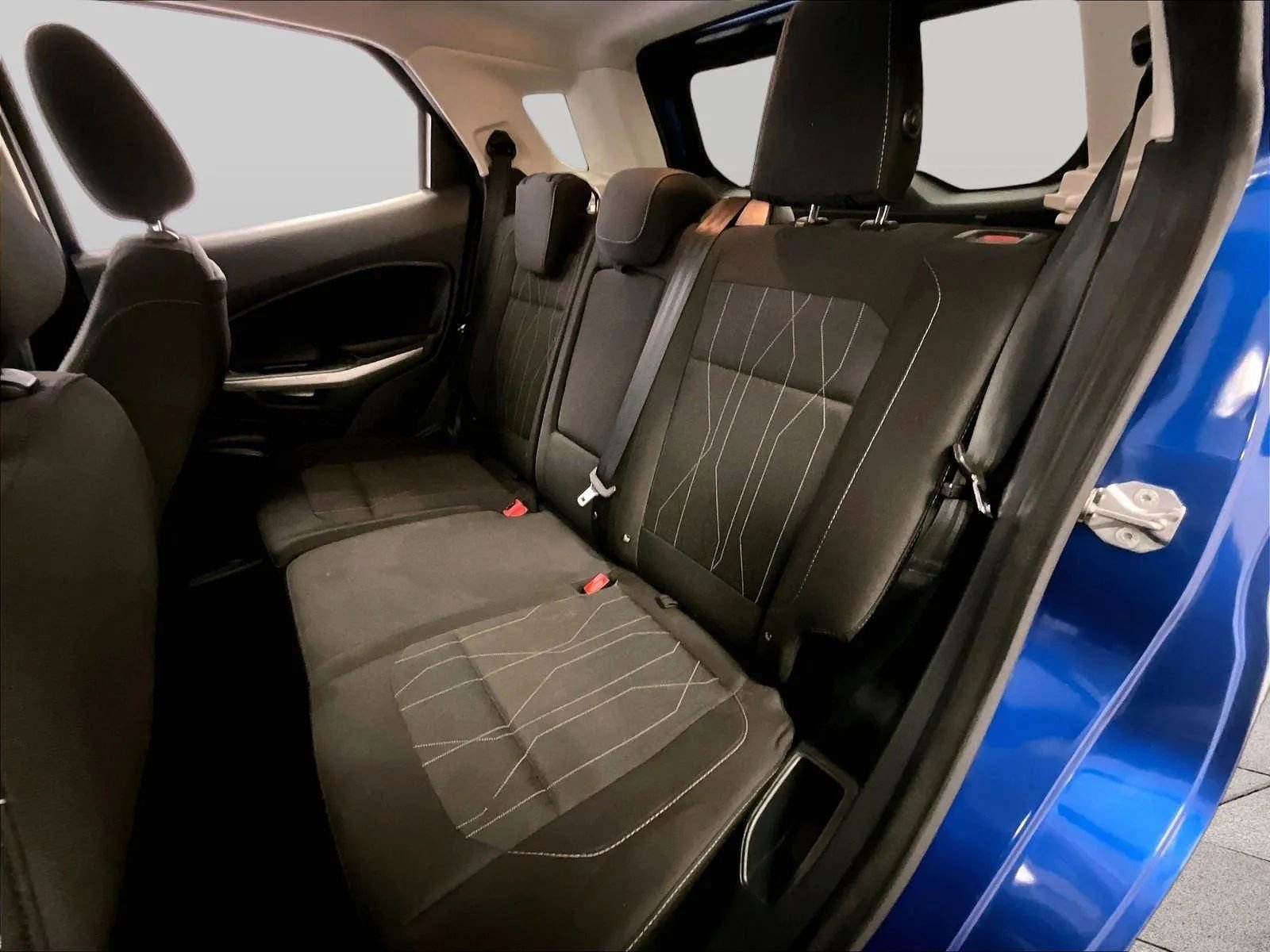 Certified 2019 Ford EcoSport SE image 25