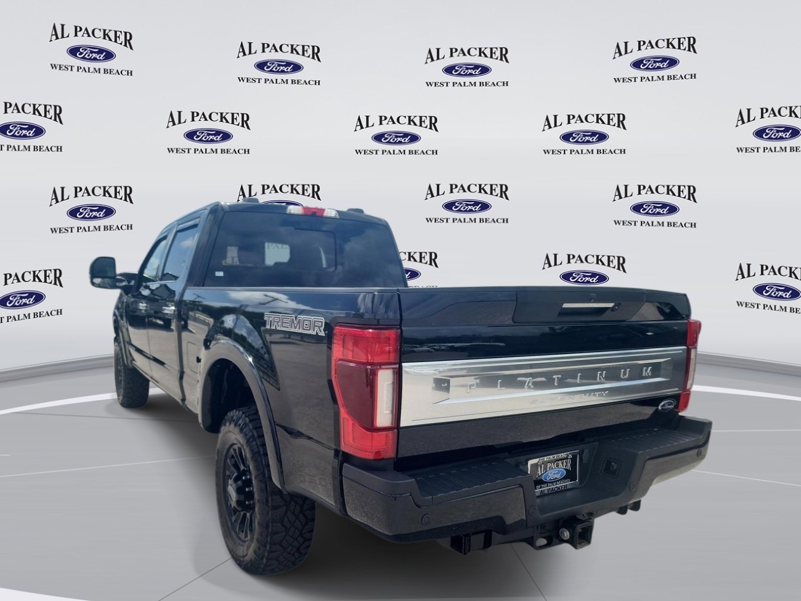 Certified 2020 Ford F350 Platinum w/ Tremor Off-Road Package AWD/4WD image 3