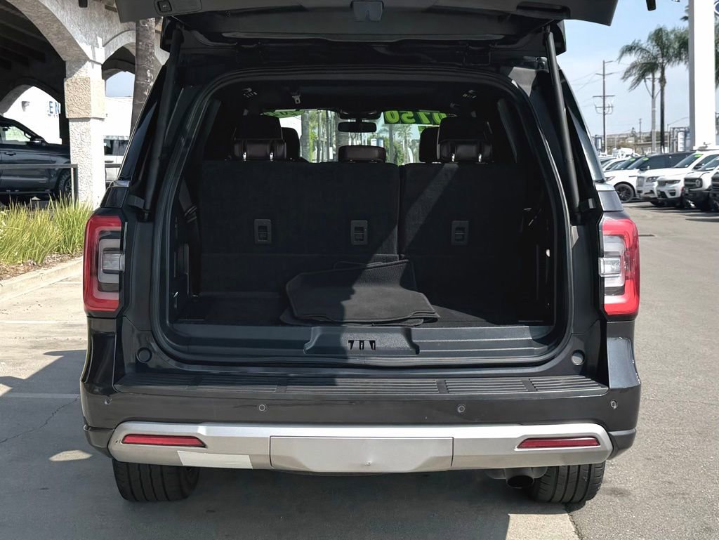 Certified 2024 Ford Expedition Limited image 9