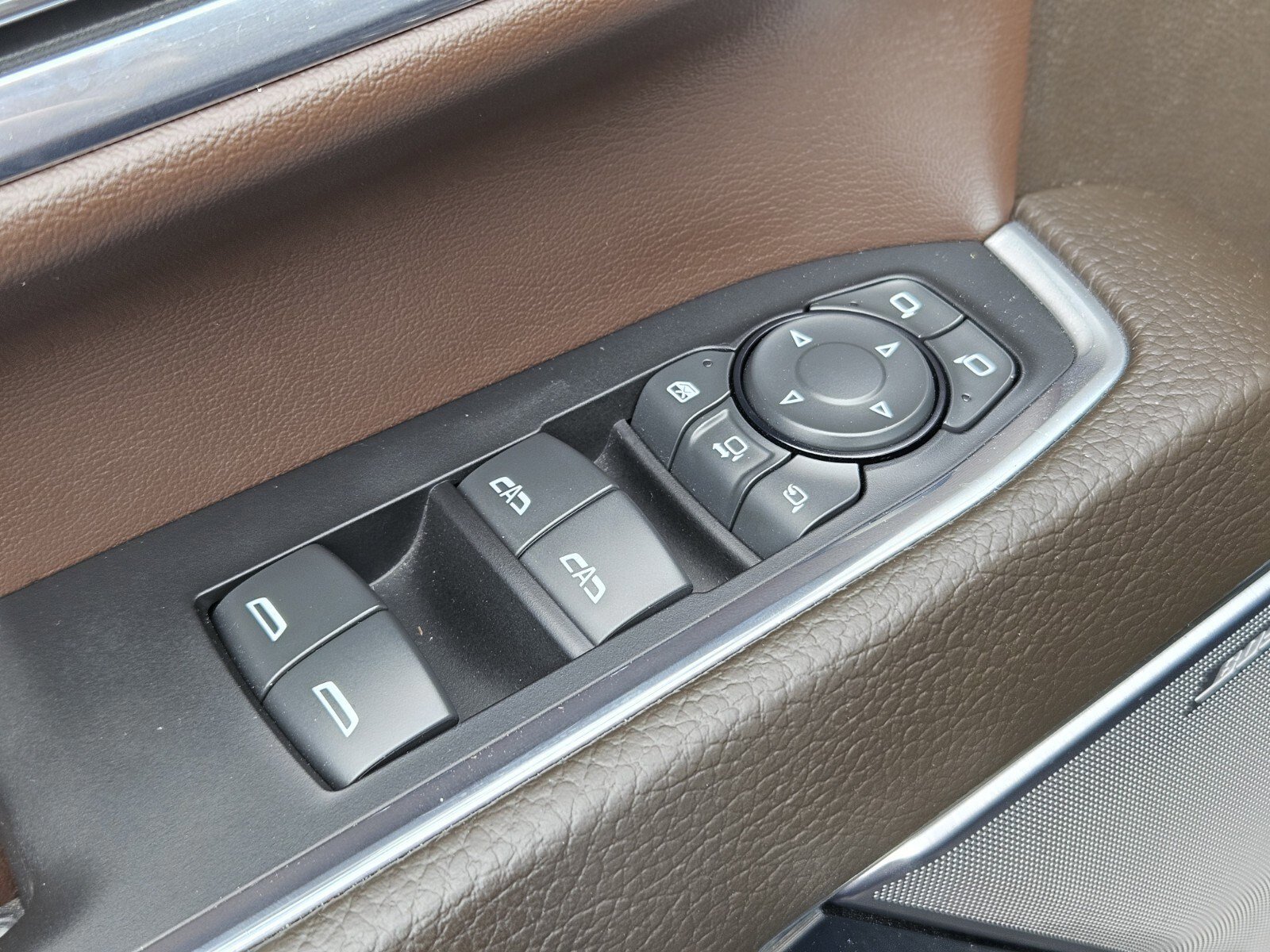 Used 2024 GMC Sierra 2500 Denali w/ Denali Reserve Package image 19