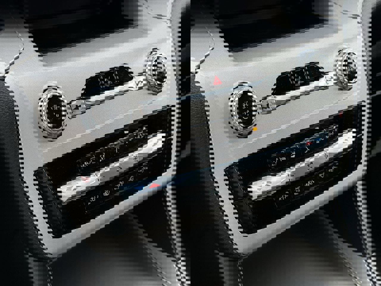 Certified 2023 Ford Explorer XLT RWD image 20