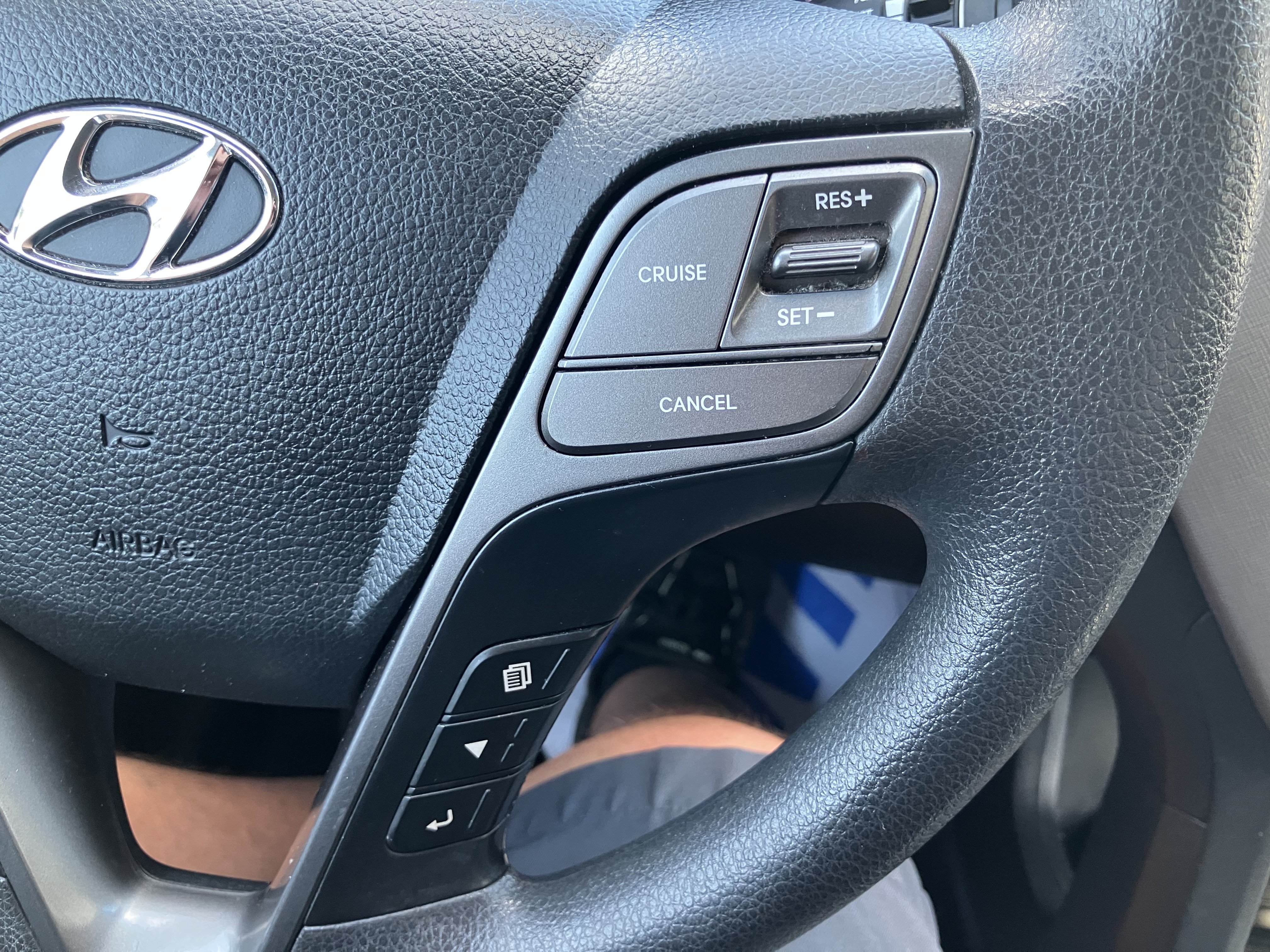 Used 2018 Hyundai Santa Fe Sport w/ 2.4L Value Package 02 FWD image 21