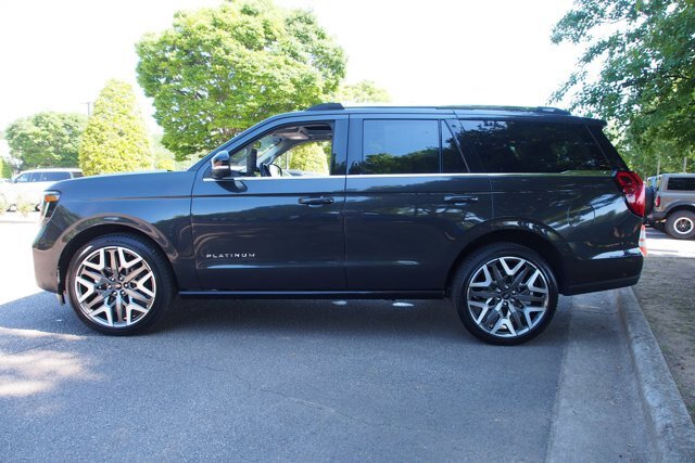 Certified 2025 Ford Expedition Platinum w/ Platinum Ultimate Package AWD/4WD image 4
