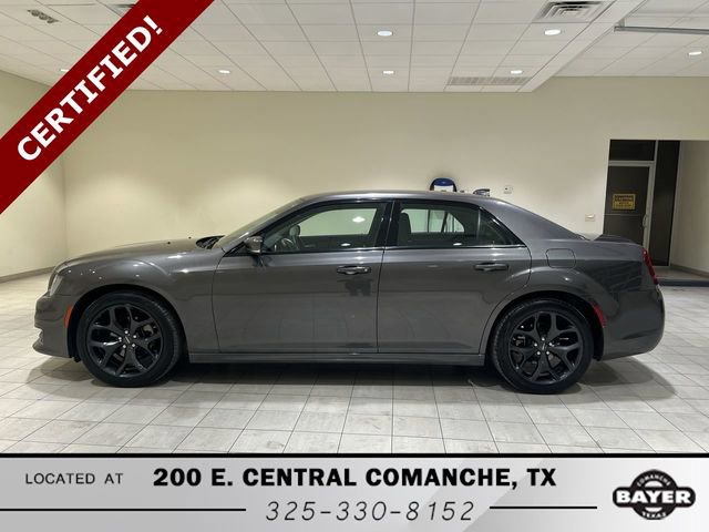 Used 2022 Chrysler 300 Touring L image 6