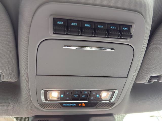 Certified 2025 Ford F350 Lariat w/ Black Appearance Package image 32