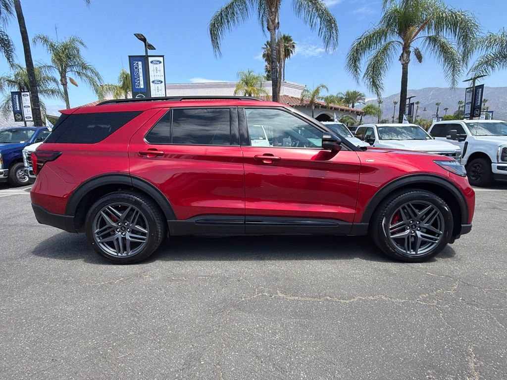 Certified 2025 Ford Explorer ST-Line w/ Premium Package RWD image 14