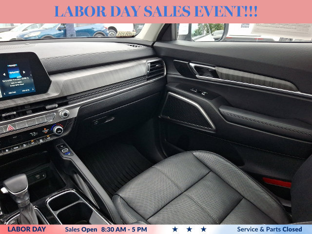 Used 2024 Kia Telluride EX w/ EX Captain's Chair Package FWD image 16