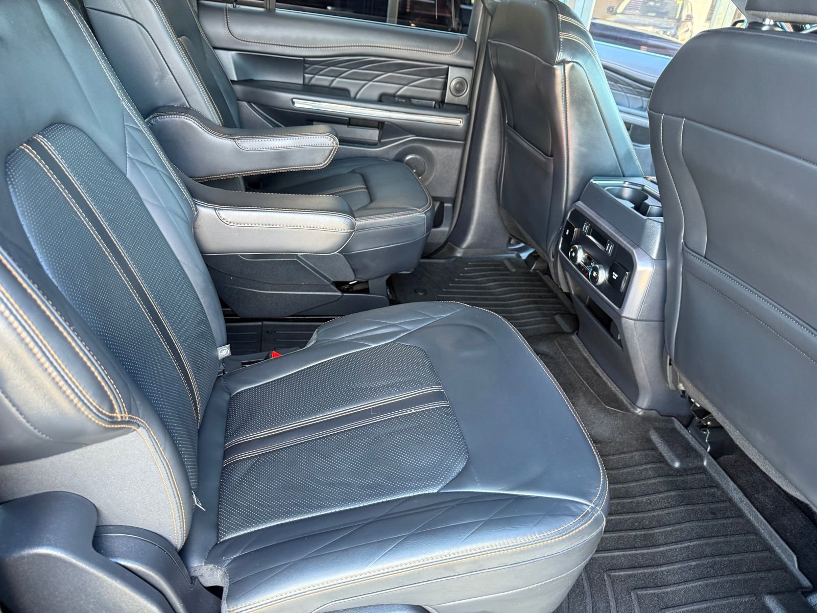 Certified 2023 Ford Expedition Max Platinum image 20