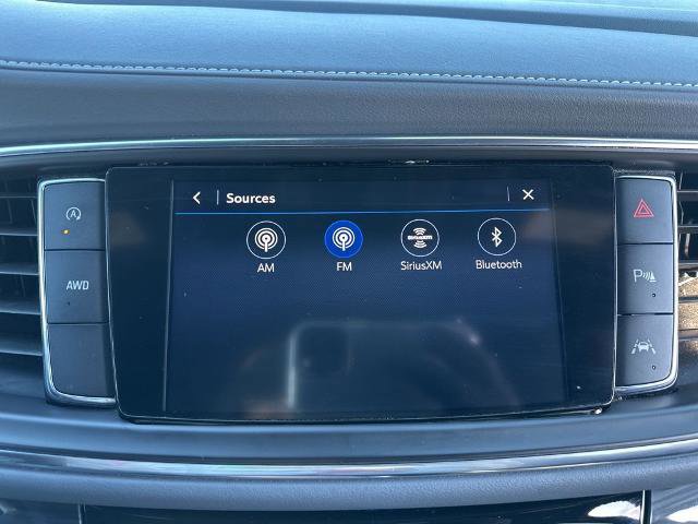 Used 2022 Buick Enclave Essence image 29