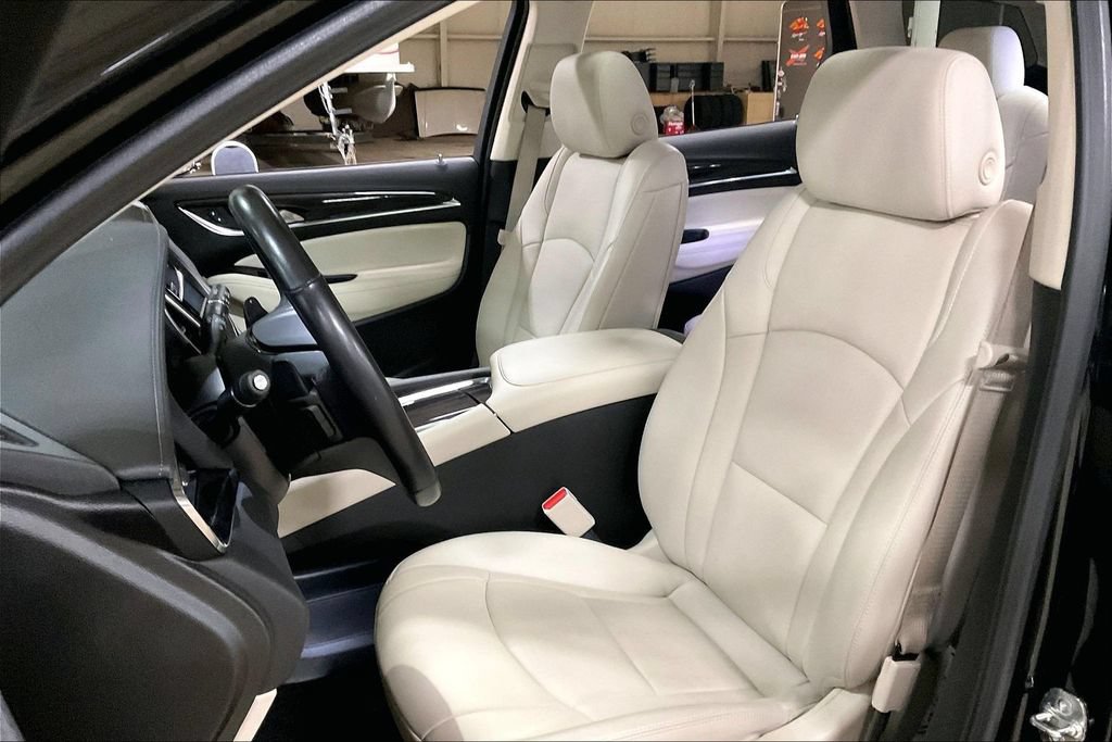 Used 2024 Buick Enclave Essence w/ Experience Buick Package AWD/4WD image 24