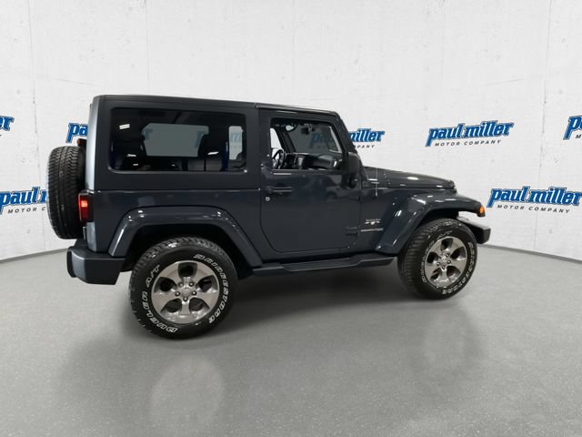 Used 2018 Jeep Wrangler Sahara w/ Connectivity Group AWD/4WD image 12