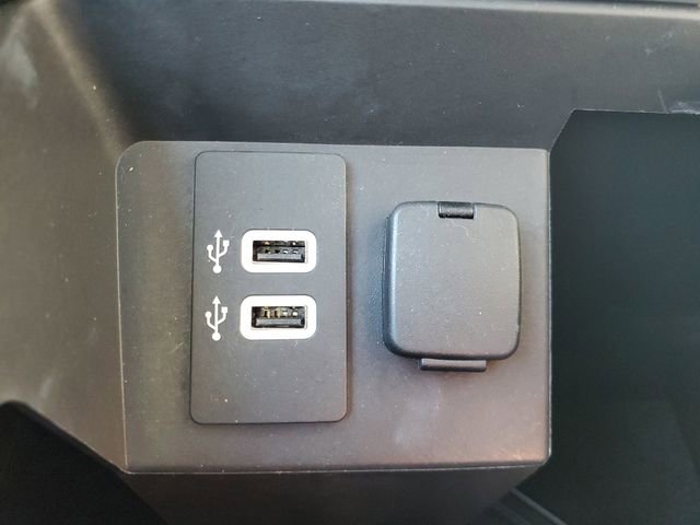 Certified 2017 Ford Expedition EL Platinum image 30