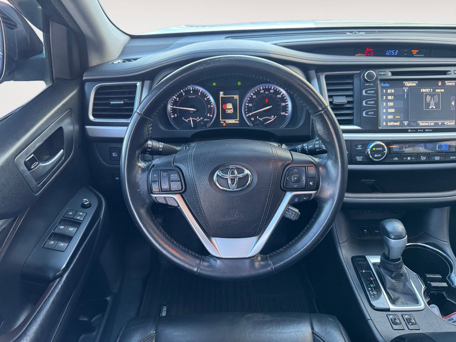 Used 2017 Toyota Highlander XLE image 12