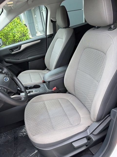 Certified 2022 Ford Escape SE w/ Cold Weather Package AWD/4WD image 12