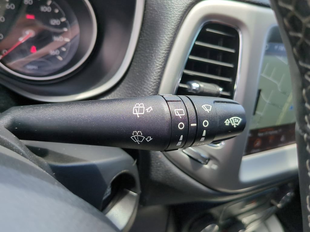 Used 2021 Jeep Compass Latitude w/ Sun and Sound Group FWD image 36