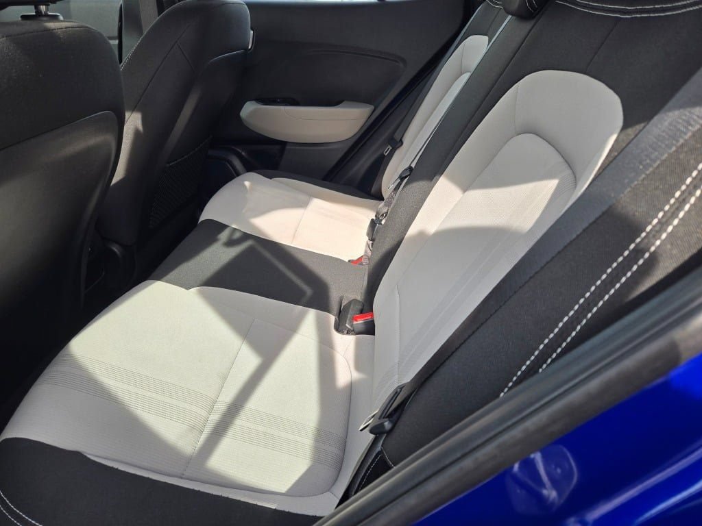 Used 2024 Hyundai Venue SEL FWD image 16