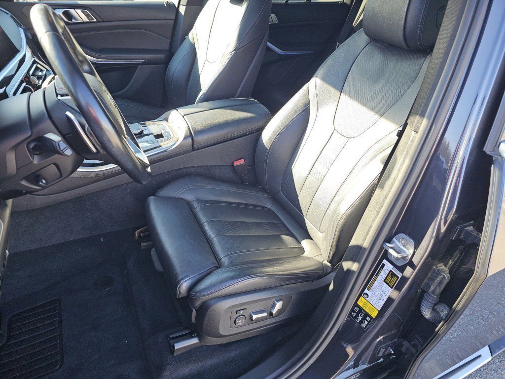 Used 2019 BMW X5 xDrive40i w/ Premium Package image 12