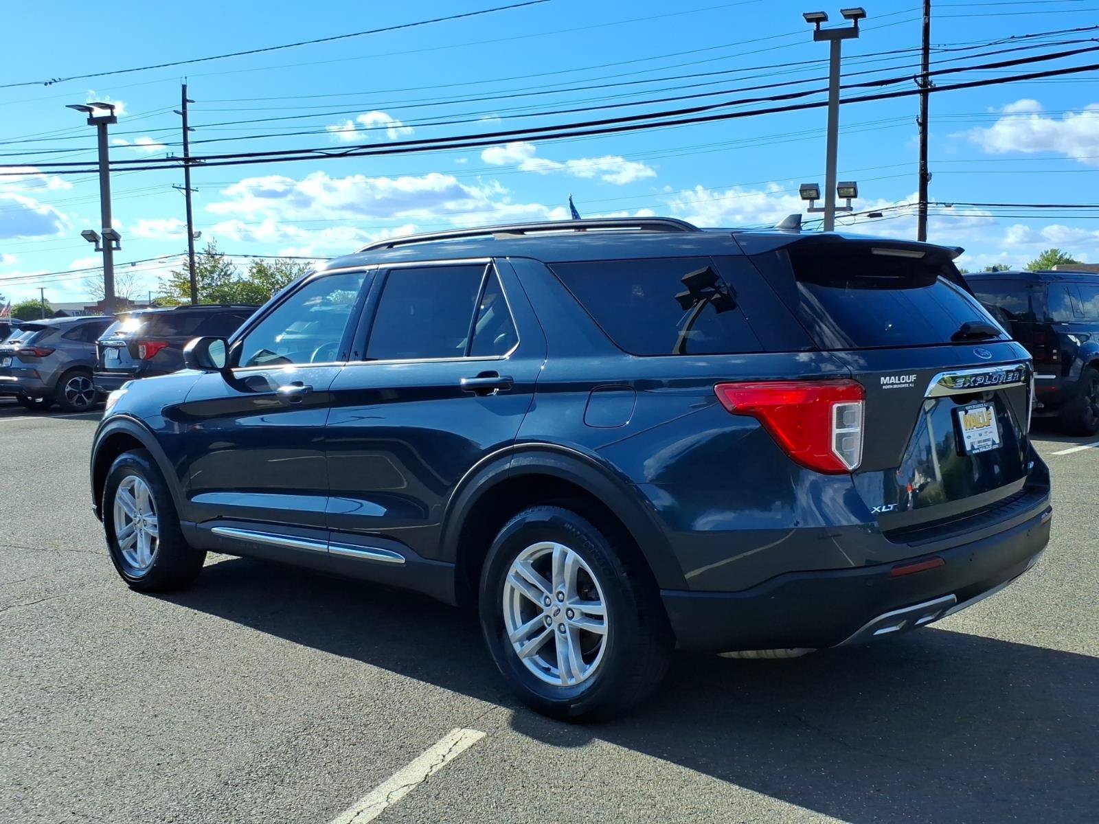 Certified 2023 Ford Explorer XLT w/ Equipment Group 202A AWD/4WD image 4