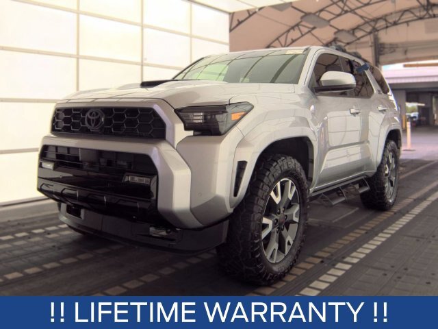 Used 2025 Toyota 4Runner TRD Sport AWD/4WD image 3