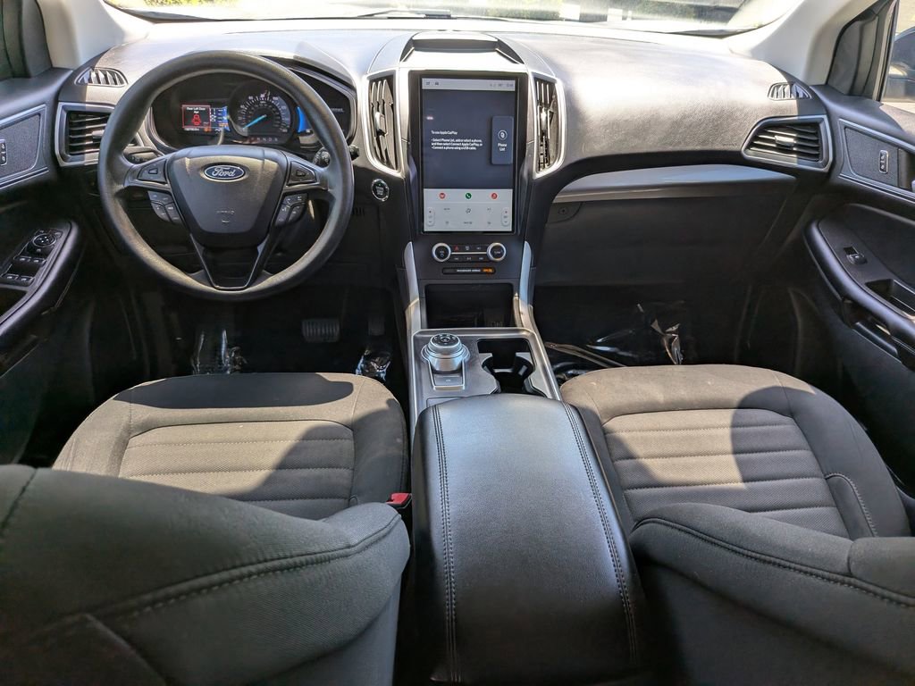 Certified 2024 Ford Edge SE w/ Black Appearance Package image 15