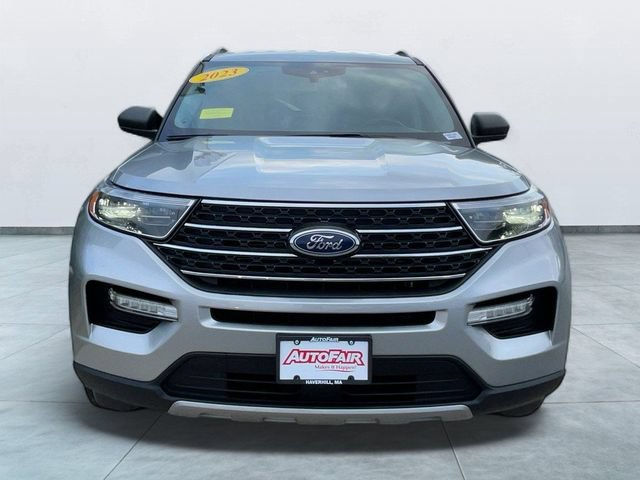 Certified 2023 Ford Explorer XLT w/ Equipment Group 202A AWD/4WD image 2