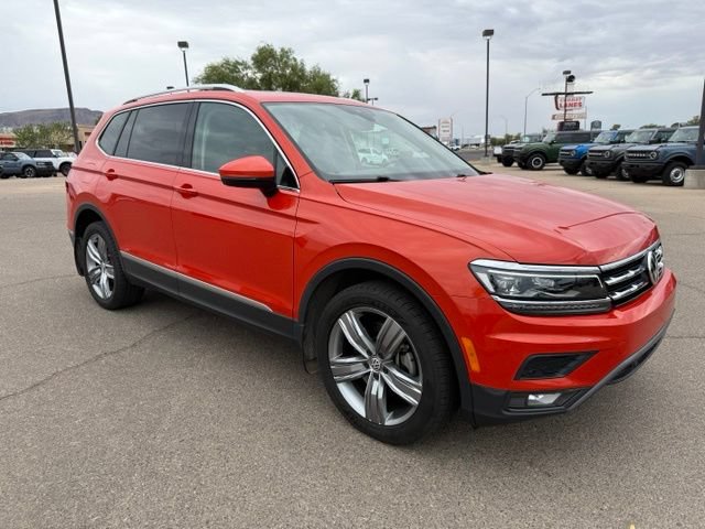 Used 2018 Volkswagen Tiguan SEL Premium FWD image 3