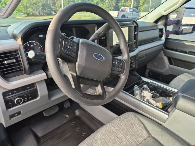 Certified 2023 Ford F350 XLT w/ 360-Degree Camera Package AWD/4WD image 13
