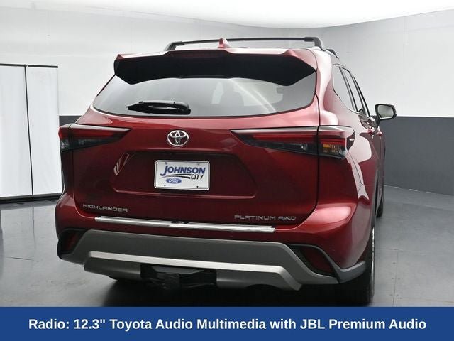 Used 2025 Toyota Highlander Platinum AWD/4WD image 11