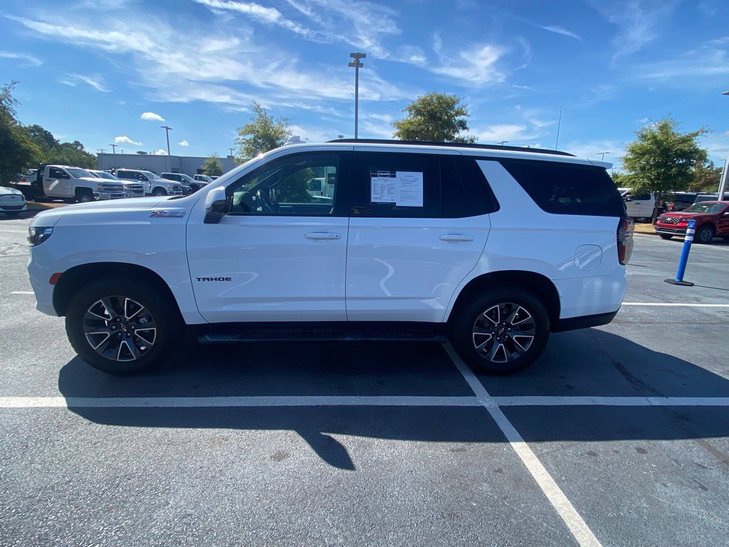 Used 2021 Chevrolet Tahoe Z71 w/ Luxury Package AWD/4WD image 4