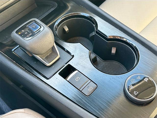 Used 2021 Nissan Rogue SV w/ Premium Package image 14